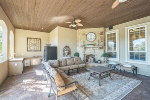 Indoors, Home Decor, Furniture, Living Room, Table