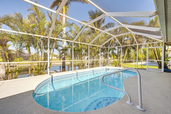 Cape Coral Vacation Rental | 4BR | 2BA | 1,712 Sq Ft | Small Step to Access