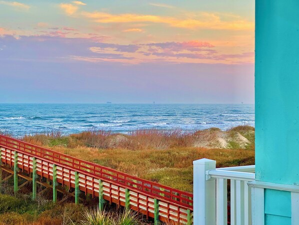 Balcony Ocean Views and Community community cart path to BEACH!