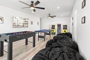 Spielezimmer