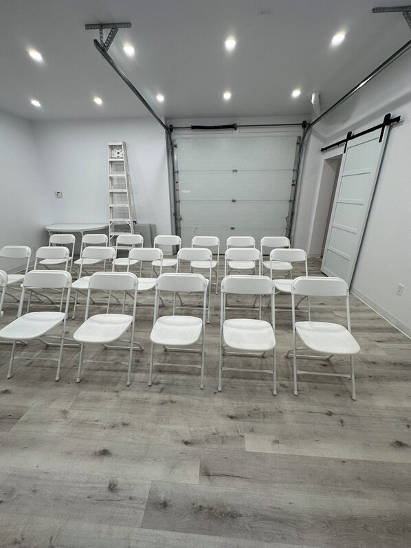 Meeting facility