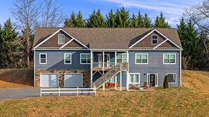 Front view of the property