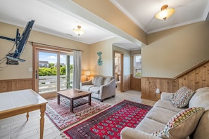 NH118: Conch Shell Estate | LL Den - Deck Access