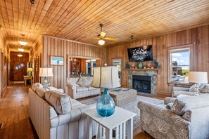 NH118: Conch Shell Estate | TL Living Area