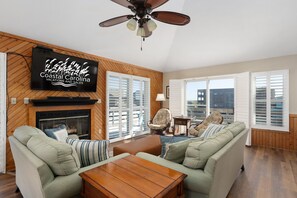 NH400: Hawk's Nest | TL Living Area - Deck Access