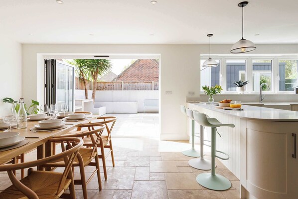 Nestled in the picturesque sailing village of Bosham, this stylish 4-bedroom home offers the perfect coastal escape. 