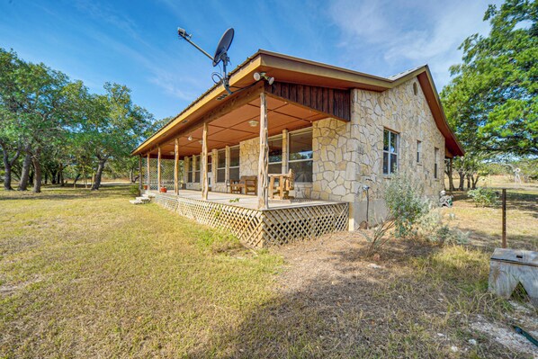 Harper Vacation Rental | 2BR | 2BA | Stairs Required | 1,300 Sq Ft