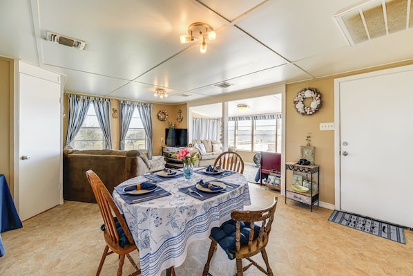 Port Lavaca Vacation Rental | 2BR | 2BA | Stairs Required | 1,100 Sq Ft