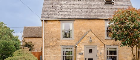 Fuschia Cottage - StayCotswold