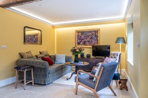 River Cottage Sitting Room - StayCotswold