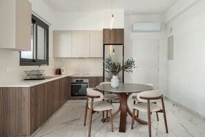 Equipped Kitchen!