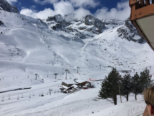 Snow and ski sports