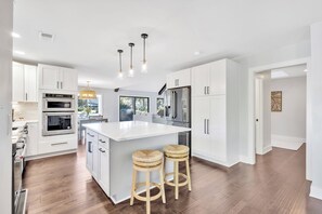 Fully equipped hi-end kitchen for your culinary exploits