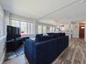 Front Entry / Living