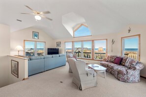 GR0701: Surfer's Watch | Top Level Living Area
