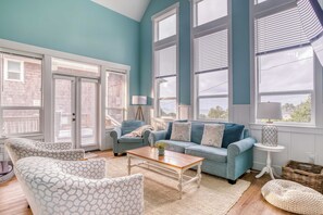 Living Area with abundant seating