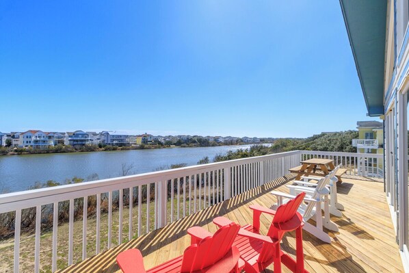Top Level Deck