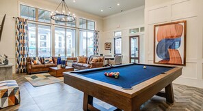 Spielezimmer