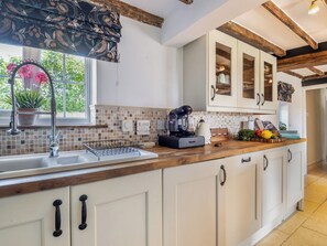 Kitchen/diner | The Old Cottage, Walcott