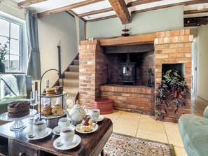 Living room | The Old Cottage, Walcott