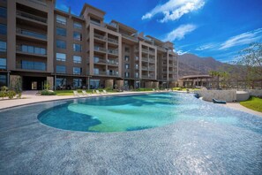 Your Perfect Gateaway!