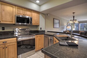 Full Kitchen