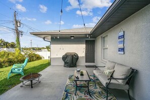 Spend time outside off the back patio enjoying the company of your family & friends, morning coffee talks, or just in peace listening to nature, sunbathing or stargazing. Many seating options are available, depending on your preference.