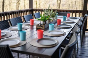 Outdoor dining for 12