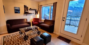 living room - mountain south