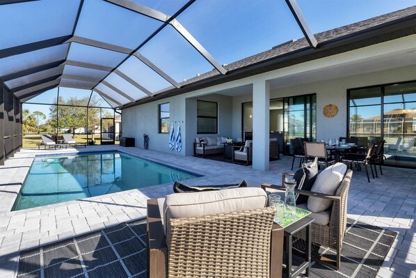 Beautiful, newly-constructed private pool home in Punta Gorda