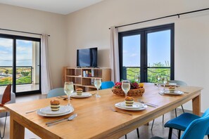 BRAND NEW 2BR2BA ~ Sunset & Ocean Views ~ Balcony! (24770)
