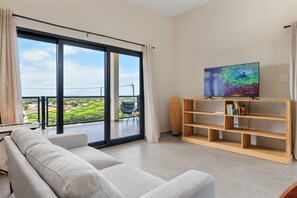 BRAND NEW 2BR2BA ~ Sunset & Ocean Views ~ Balcony! (24769)