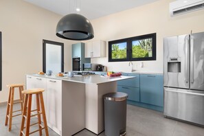 BRAND NEW 2BR2BA ~ Sunset & Ocean Views ~ Balcony! (24760)
