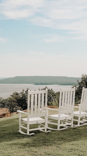 Carlton Landing Overlook