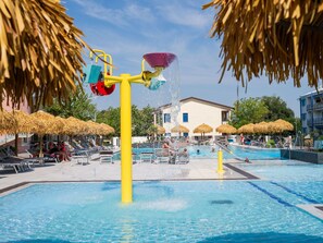 Schwimmbad, Resort, Verbundwerkstoff, Gartenmöbel, Schatten, Hotel, Eco Hotel, Water Feature, Thermae