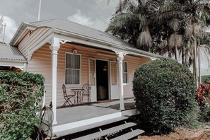The Postman's Cottage - a quaint cottage for two.