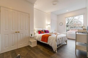 All Saints Green Cottage, Norwich - Host & Stay