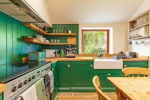 The Old Post Office, Docking - Host & Stay