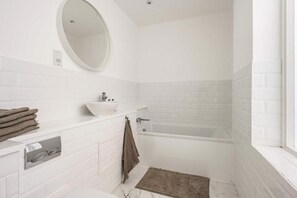 The Old Post Office, Norwich - Host & Stay