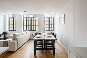 The Old Post Office, Norwich - Host & Stay