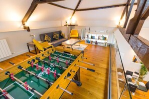 Oddfellows Hall, Holt - Host & Stay
