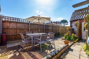 St Josephs Cottage, Norfolk - Host & Stay