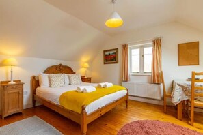 The Nest, Wells-next-the-Sea - Host & Stay