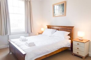 Apartment 5, York Terrace, Norwich - Host & Stay