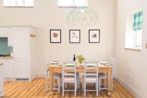 Boathouse Barn, Frettenham - Host & Stay