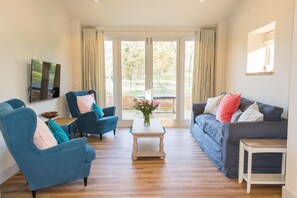 Boathouse Barn, Frettenham - Host & Stay