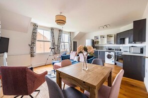 Seahorse Villas, Cromer - Host & Stay