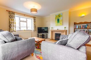 The Hideaway, Wells-next-the-Sea - Host & Stay