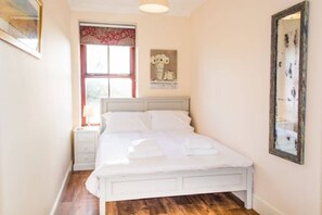 Rosary Road Apartment, Norwich - Host & Stay