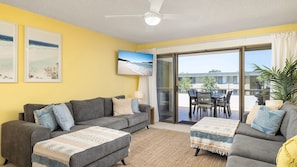 Living Room | Smart TV